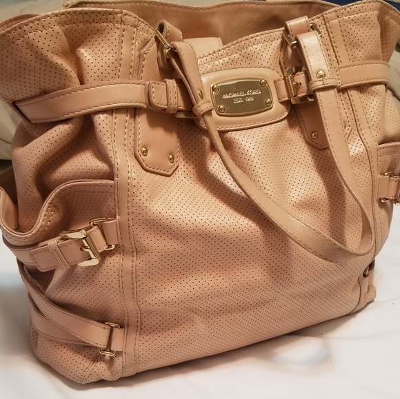 Michael Kors Handbags - Michael Kors Extra Large Bag with pinhole pattern